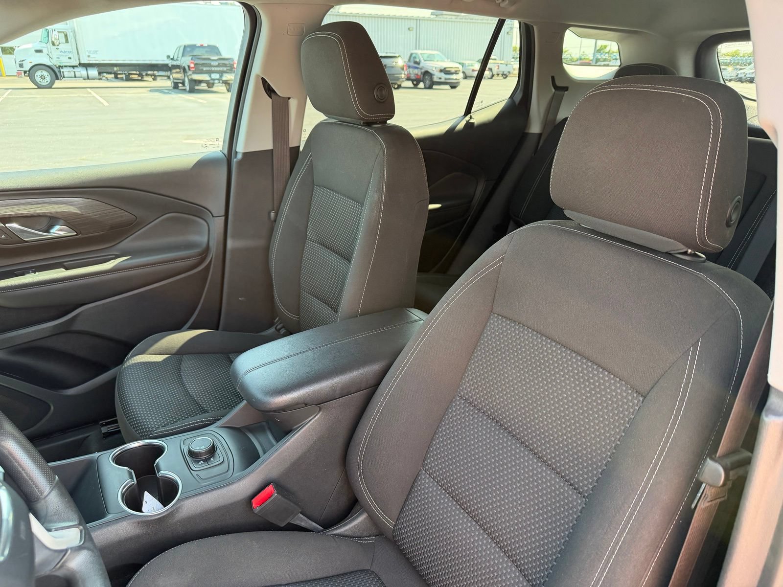 Used 2022 GMC Terrain SLE FWD image 12