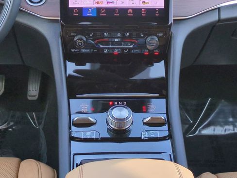 New 2025 Jeep Grand Cherokee L Summit w/ MOPAR Finishing Package AWD/4WD image 20