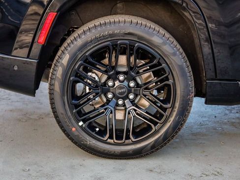 New 2026 Jeep Grand Wagoneer Limited image 12