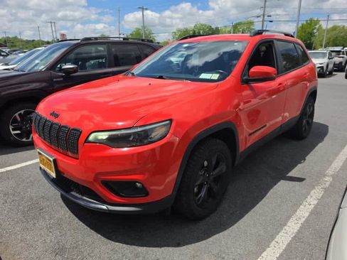 Used 2021 Jeep Cherokee Latitude Plus AWD/4WD image 1