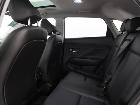 Certified 2025 Hyundai Kona Limited AWD/4WD image 20