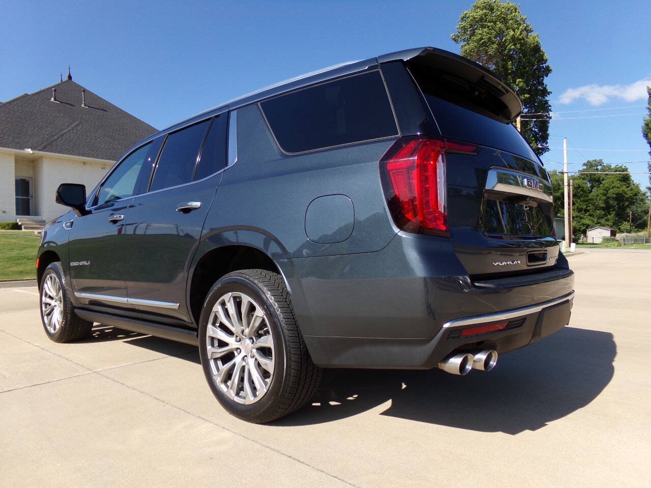 Used 2021 GMC Yukon Denali w/ Denali Ultimate Package AWD/4WD image 38