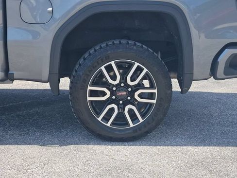 Used 2022 GMC Sierra 1500 AT4 w/ AT4 Premium Package AWD/4WD image 31