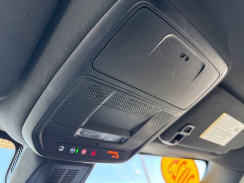 Used 2025 Chevrolet Equinox LT w/ Convenience Package II image 29