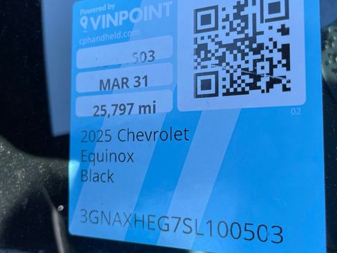 Used 2025 Chevrolet Equinox LT w/ Safety and Technology Package image 27