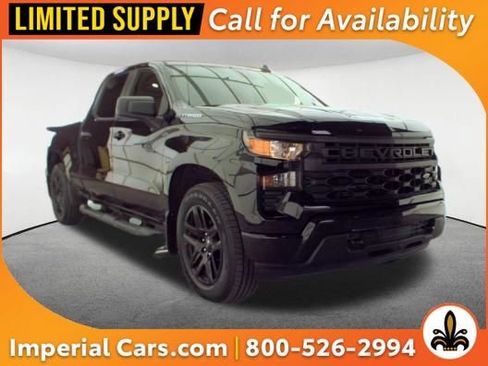 Used 2024 Chevrolet Silverado 1500 Custom AWD/4WD image 1