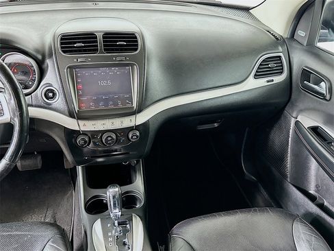 Used 2015 Dodge Journey R/T w/ Flexible Seating Group image 20