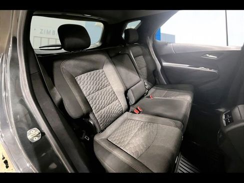 Used 2018 Chevrolet Equinox LT image 23