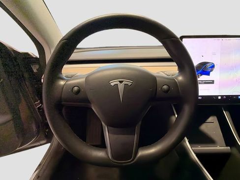 Used 2019 Tesla Model 3 Standard image 8