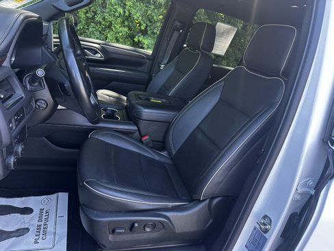 Used 2023 Chevrolet Suburban Premier RWD image 13