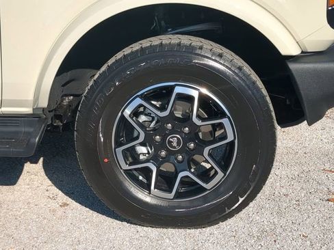 New 2025 Ford Bronco Outer Banks image 12