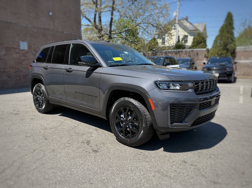 New 2026 Jeep Grand Cherokee Altitude AWD/4WD image 3