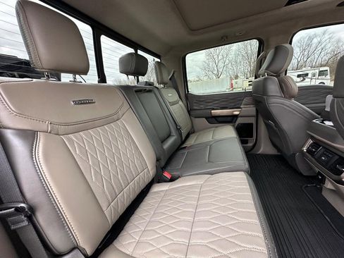 Used 2026 Ford F450 Platinum w/ Platinum Plus Package image 30