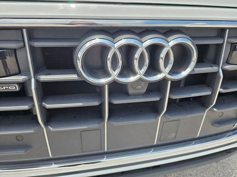 Used 2023 Audi Q8 Prestige AWD/4WD image 9