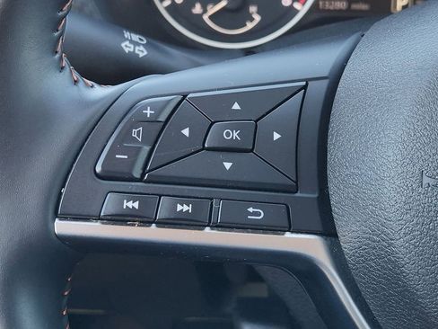 Used 2025 Nissan Sentra SR FWD image 29