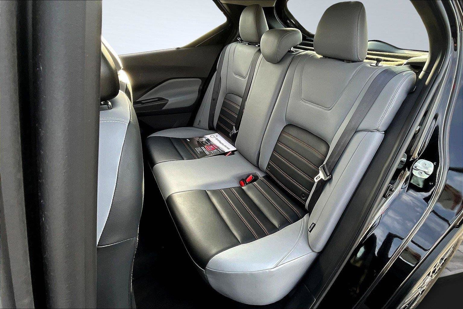 Used 2021 Nissan Kicks SR w/ SR Premium Package FWD image 25