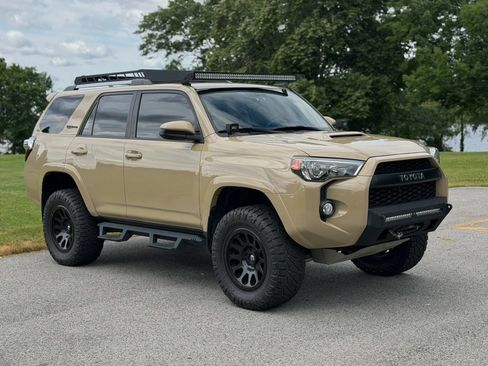 Used 2016 Toyota 4Runner TRD Pro AWD/4WD image 6