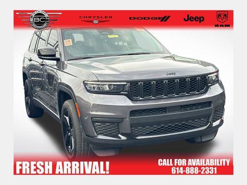 Used 2023 Jeep Grand Cherokee L Laredo AWD/4WD image 1