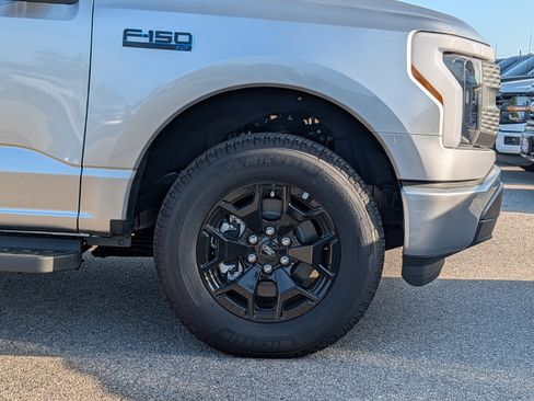New 2025 Ford F150 Lightning XLT AWD/4WD image 12
