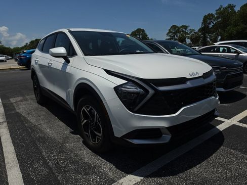 Certified 2023 Kia Sportage LX AWD/4WD image 3