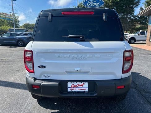 New 2025 Ford Bronco Sport Outer Banks image 7