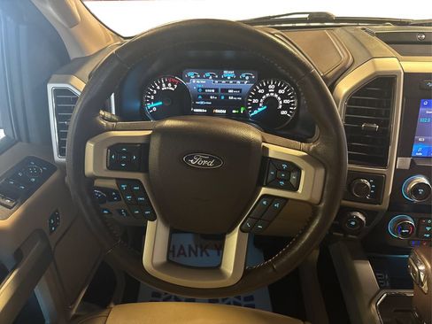 Used 2019 Ford F150 Lariat w/ Equipment Group 502A Luxury AWD/4WD image 29