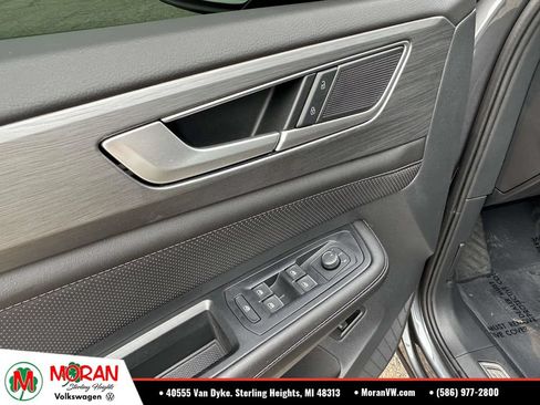 Used 2025 Volkswagen Atlas Cross Sport SE w/ Panoramic Sunroof Package AWD/4WD image 18