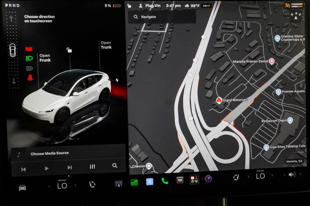 Used 2026 Tesla Model Y 2WD image 29