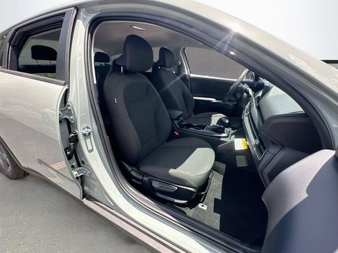 New 2026 Kia K4 FWD image 25