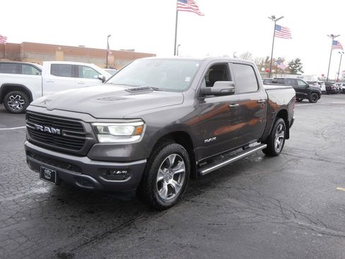 Used 2024 RAM 1500 Laramie AWD/4WD image 4