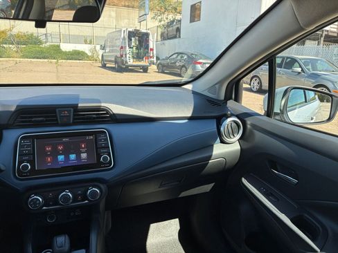 Used 2025 Nissan Versa SV image 33