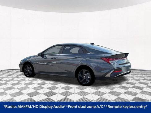 Used 2026 Hyundai Elantra SEL Sport Premium w/ Cargo Package FWD image 6
