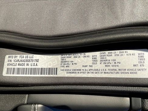 New 2025 Jeep Grand Cherokee L Laredo w/ Luxury Tech Group I image 15