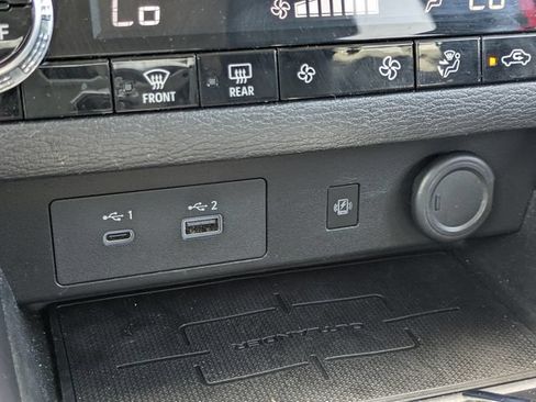 Used 2024 Mitsubishi Outlander SE AWD/4WD image 31
