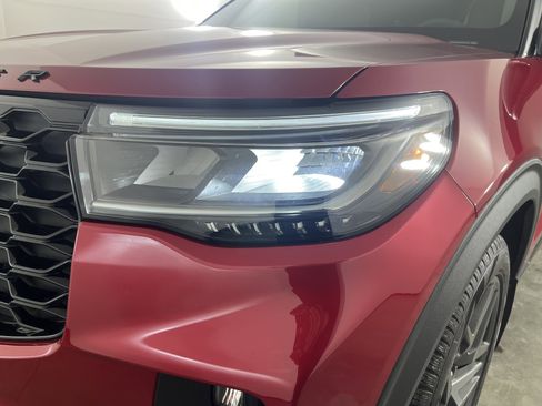 Used 2025 Ford Explorer ST-Line w/ Premium Package image 26