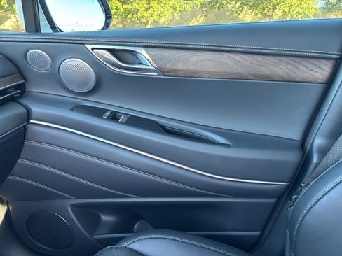 Used 2025 Genesis GV80 2.5T Advanced image 16