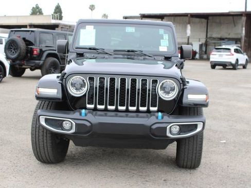 Used 2023 Jeep Wrangler Unlimited Sahara image 2