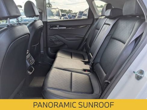 Used 2021 Kia Seltos SX w/ SX Sunroof Package AWD/4WD image 26