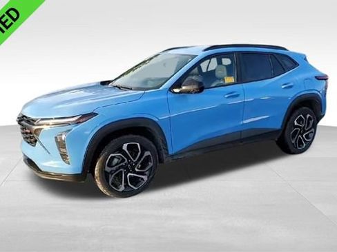 Used 2024 Chevrolet Trax RS w/ Driver Confidence Package image 5