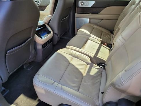 Used 2023 Lincoln Navigator L Reserve image 13