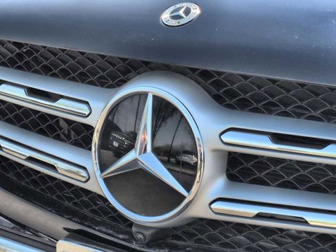 Used 2022 Mercedes-Benz GLC 300 4MATIC image 12