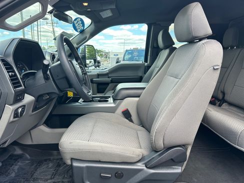 Used 2022 Ford F350 XLT w/ XLT Premium Package AWD/4WD image 8