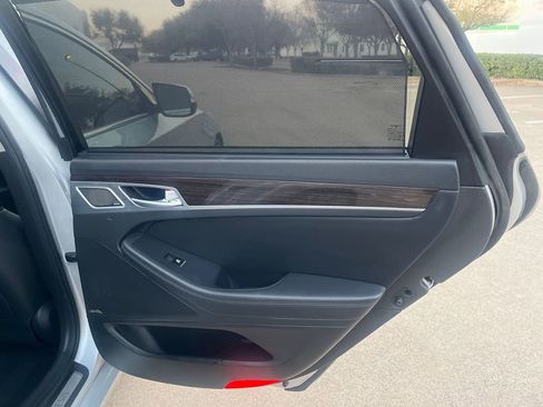 Used 2018 Genesis G80 3.8 w/ Option Group 02 image 18