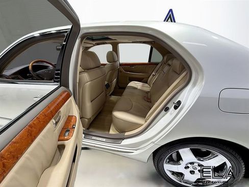 Used 2005 Lexus LS 430 image 27