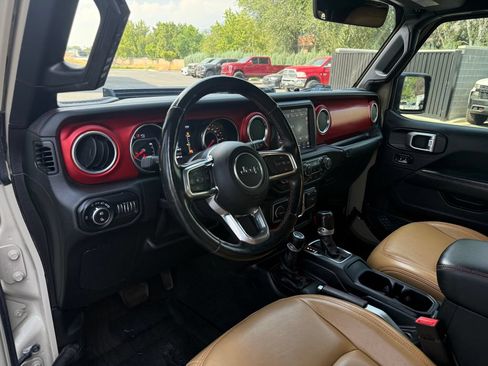 Used 2020 Jeep Gladiator Rubicon AWD/4WD image 23
