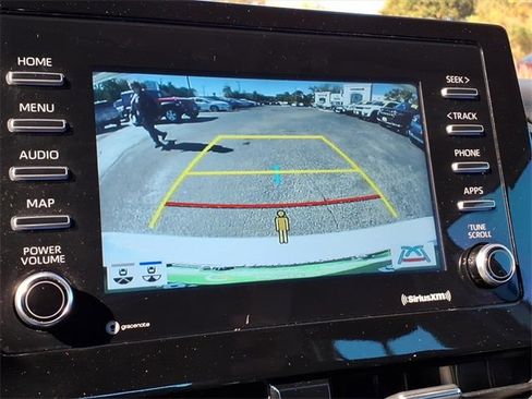 Used 2023 Toyota Camry SE image 29