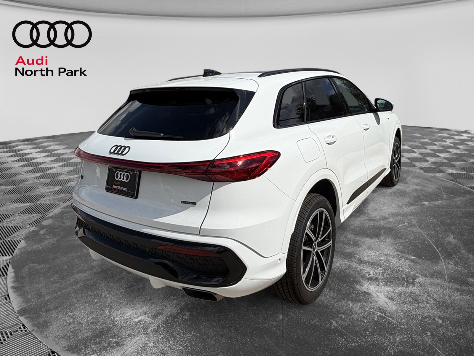 New 2026 Audi Q5 Premium Plus AWD/4WD image 5