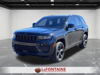 Used 2025 Jeep Grand Cherokee Altitude video 1