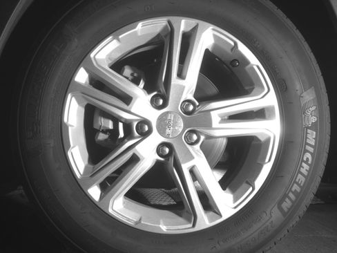 Used 2024 GMC Terrain SLE image 12