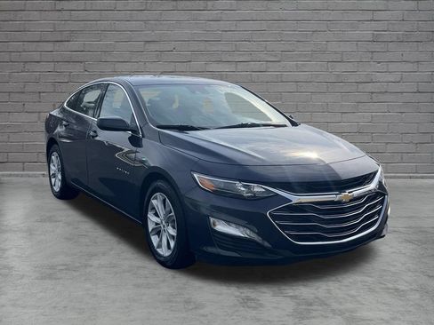 Certified 2025 Chevrolet Malibu LT FWD image 1